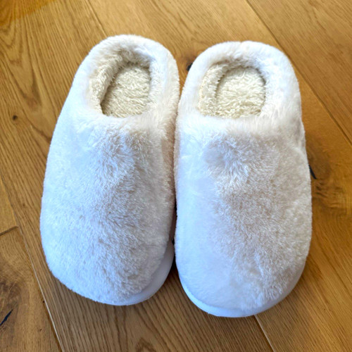 Flauschige hausschuhe - flauschige,